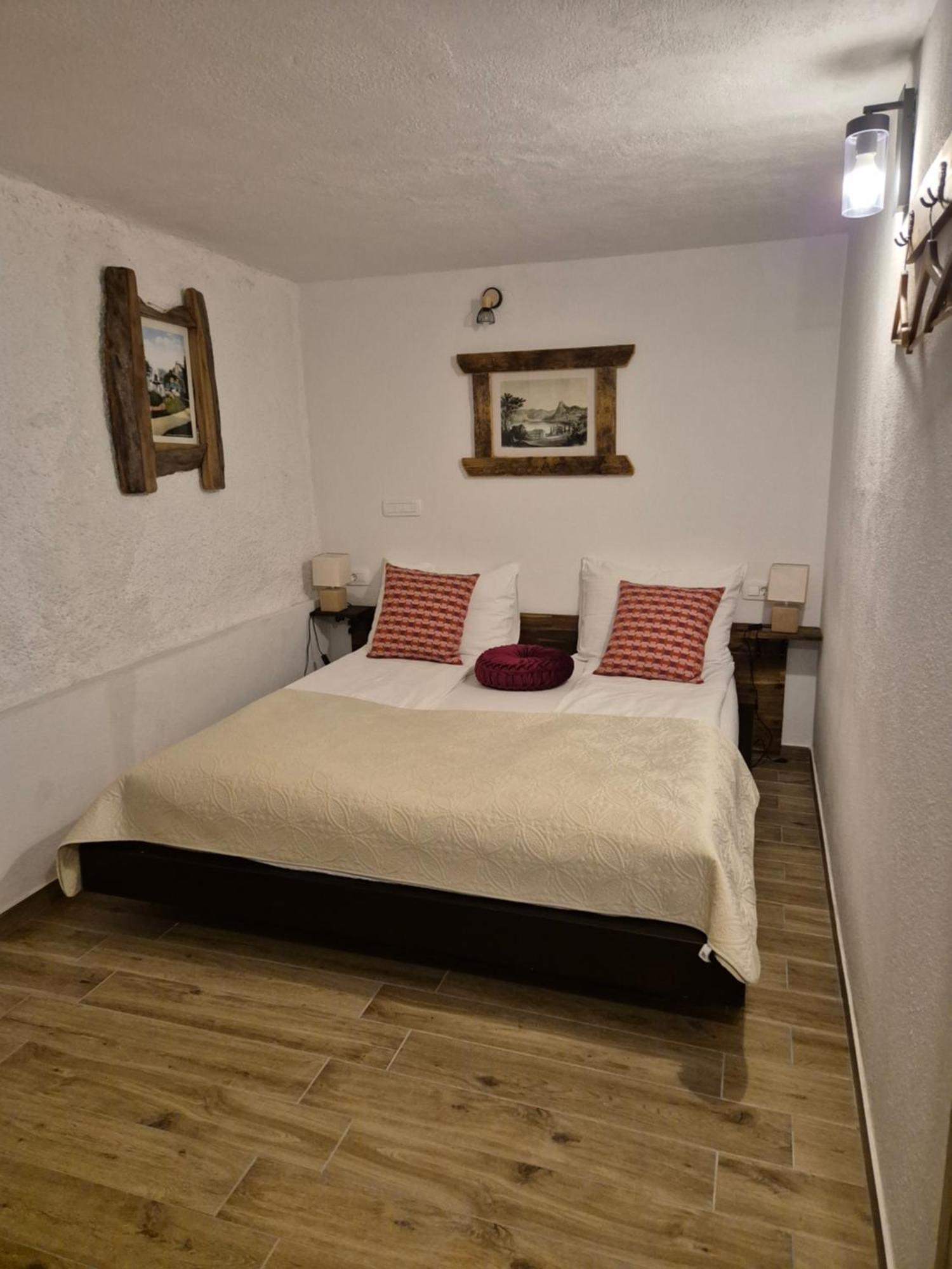 Slovenian House Vida Блед Екстериор снимка
