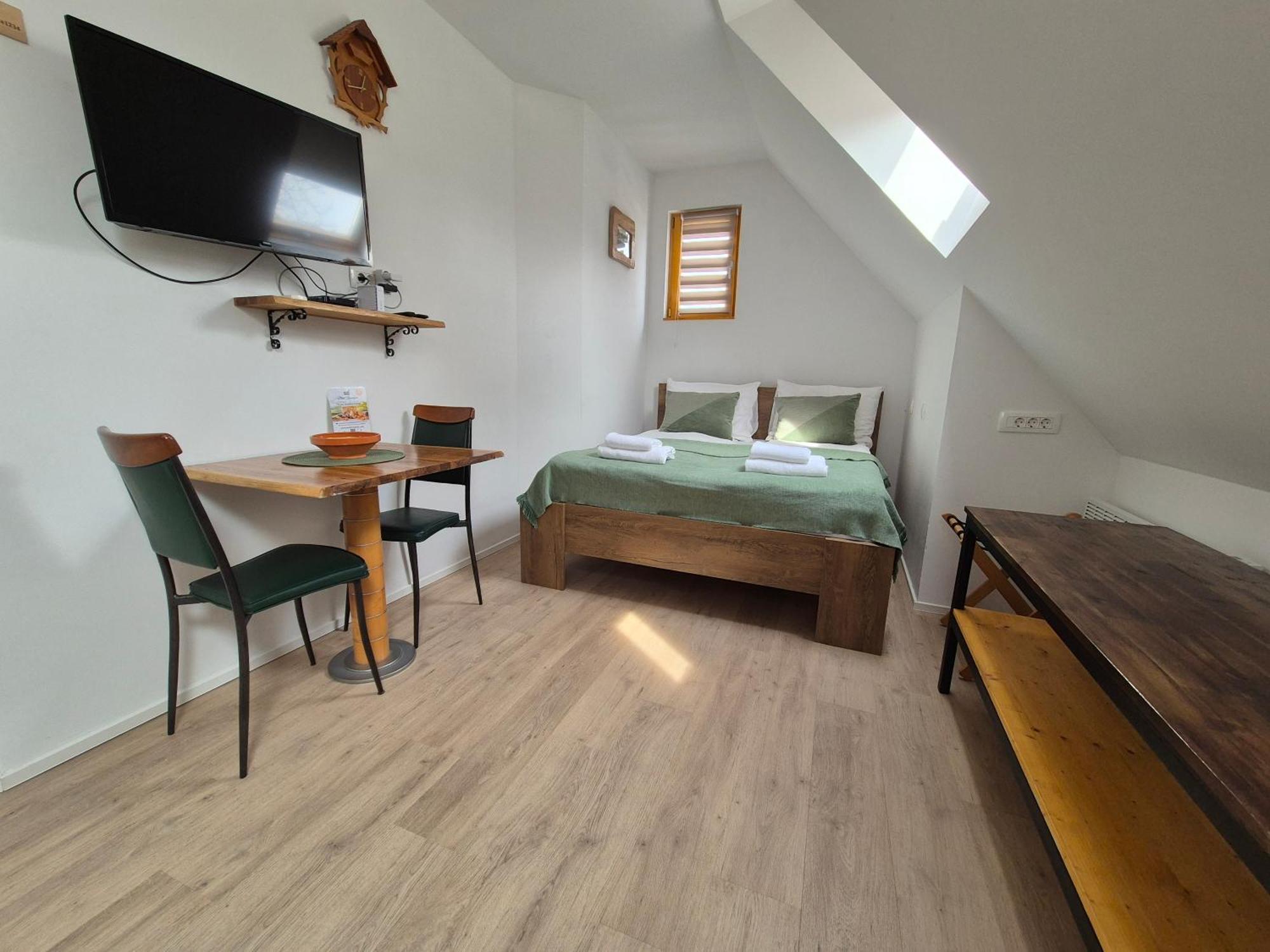 Slovenian House Vida Блед Екстериор снимка