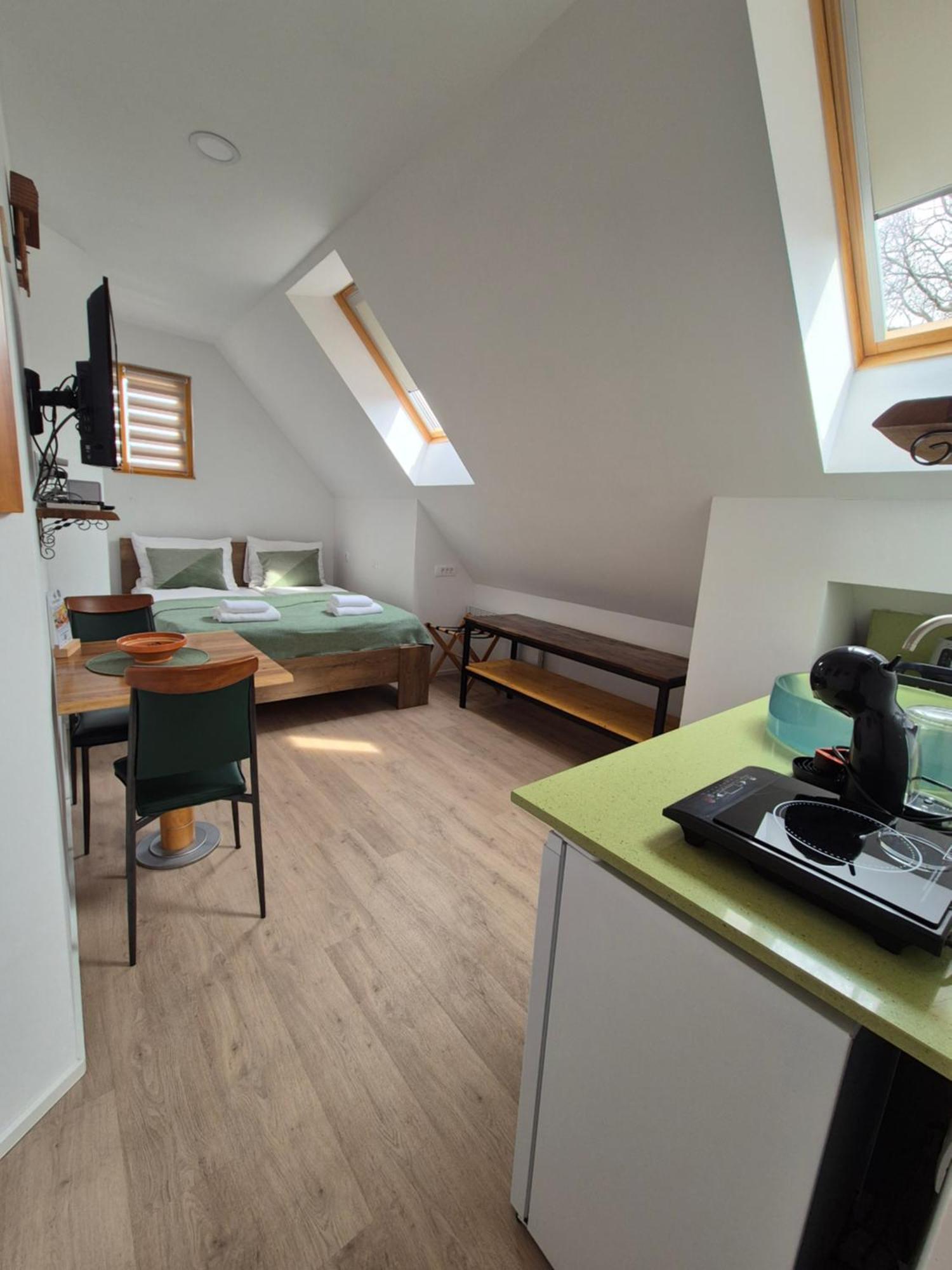Slovenian House Vida Блед Екстериор снимка