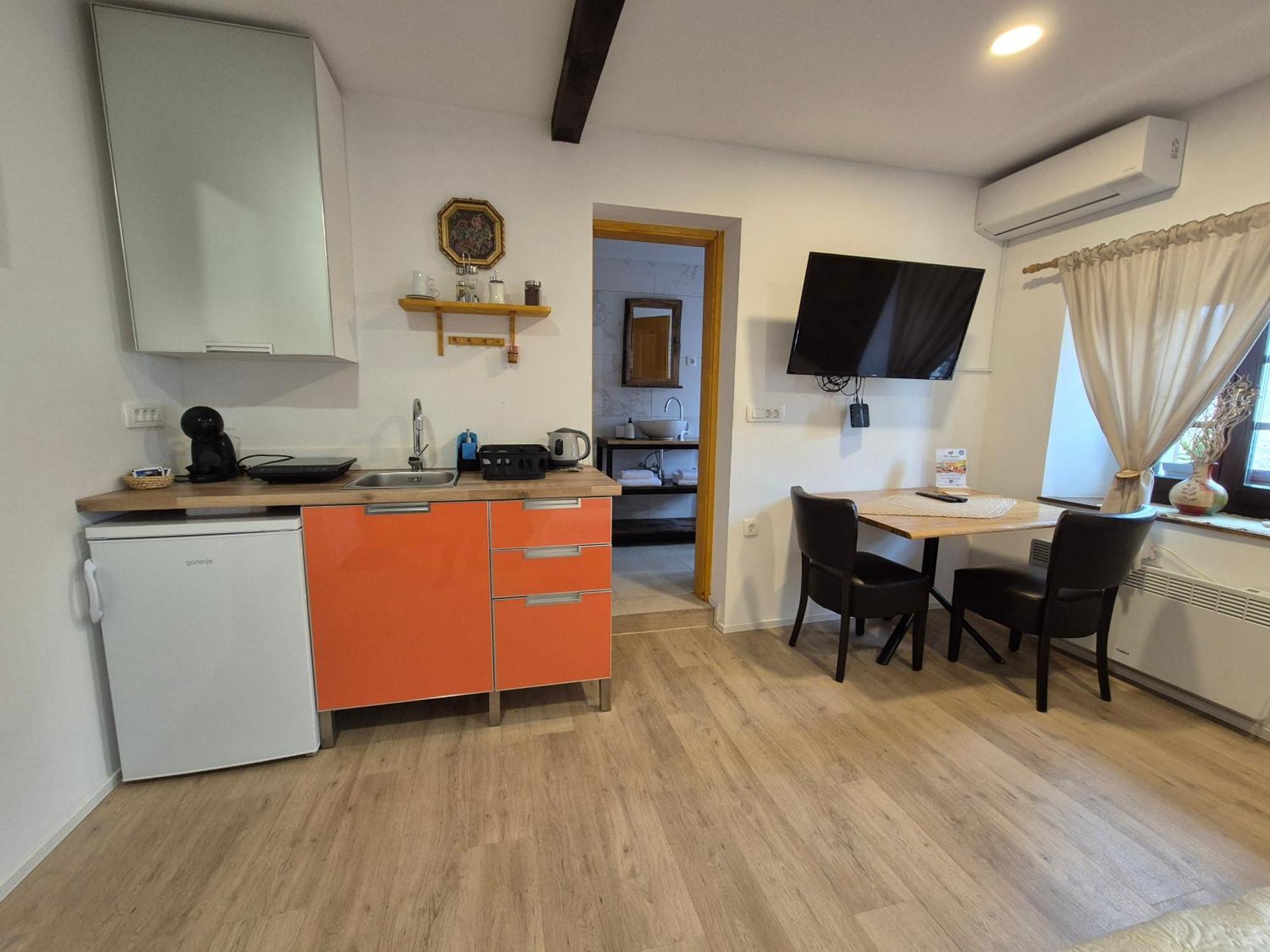 Slovenian House Vida Блед Екстериор снимка