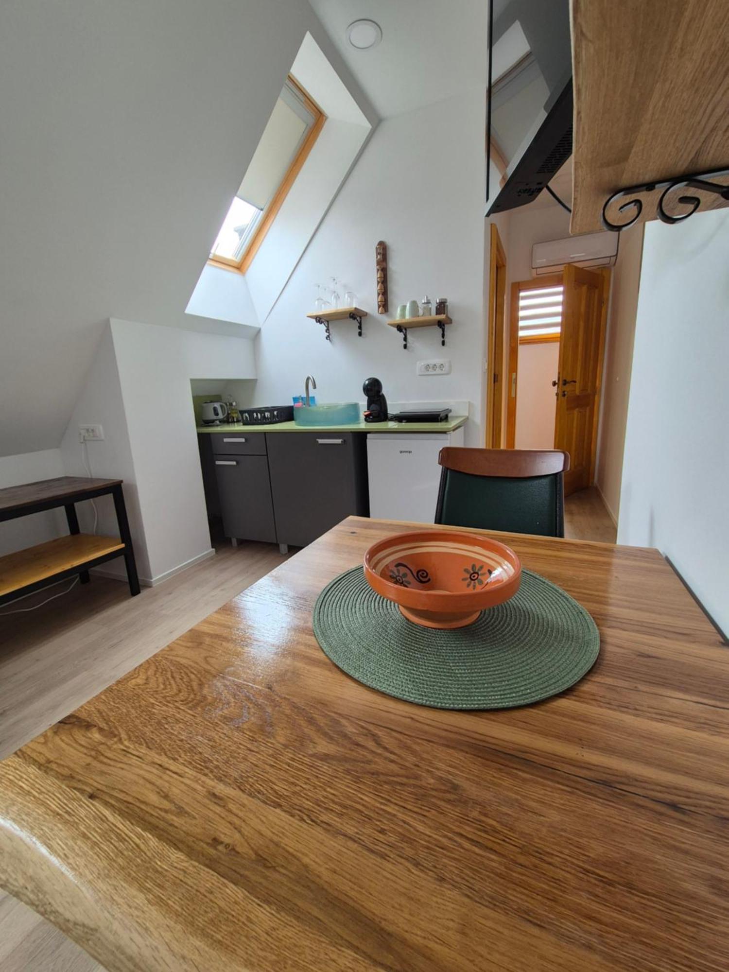 Slovenian House Vida Блед Екстериор снимка