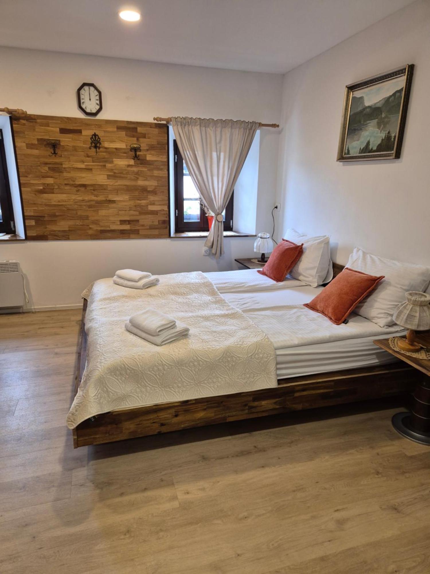 Slovenian House Vida Блед Екстериор снимка